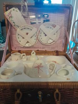 Vintage Child's Tea Set
