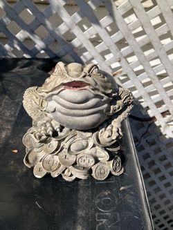 CHAN' CHU Chinese frog STATUE