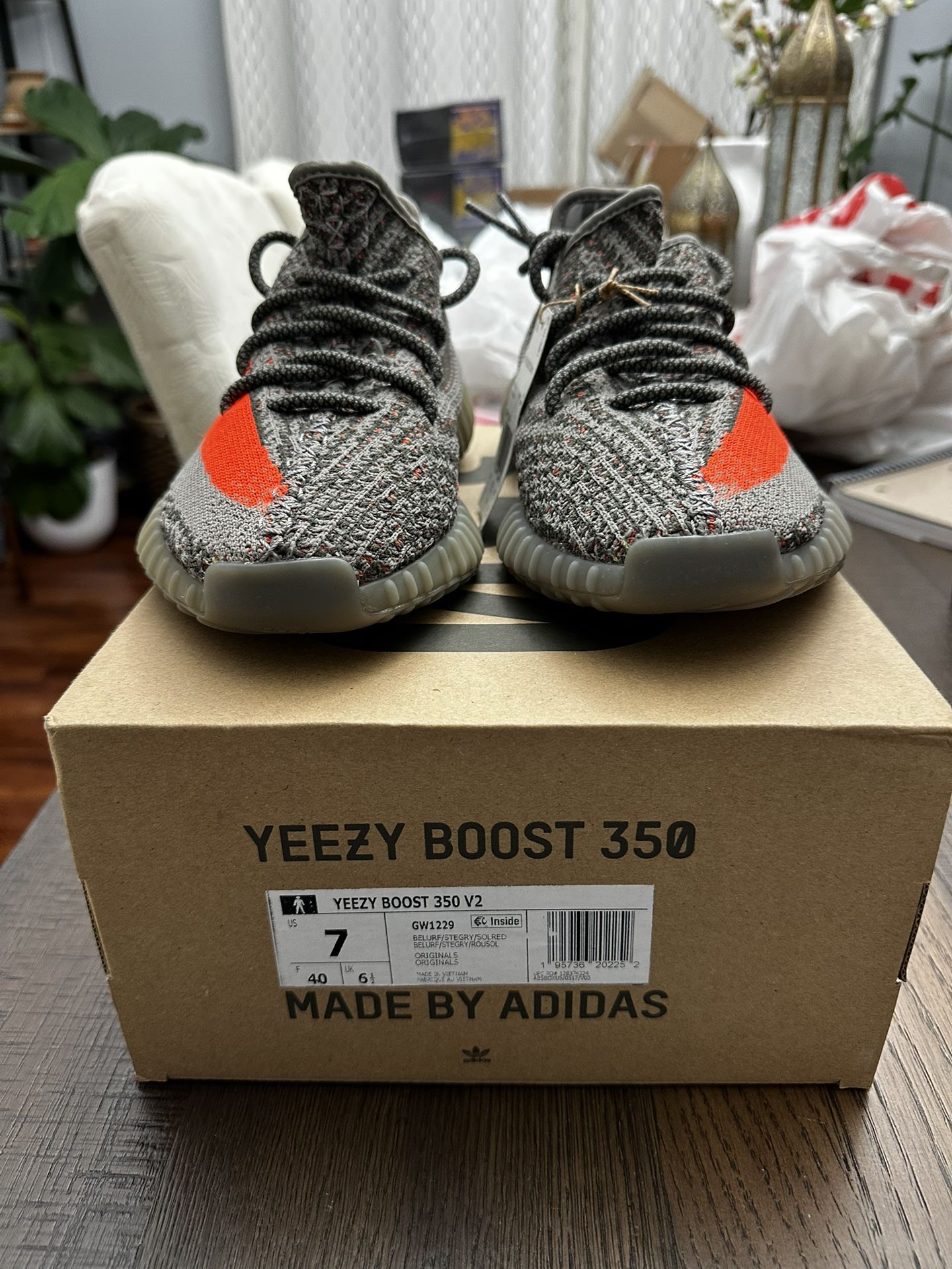 Yeezy 350 Beluga Reflective Size 7m/8.5w Brand New