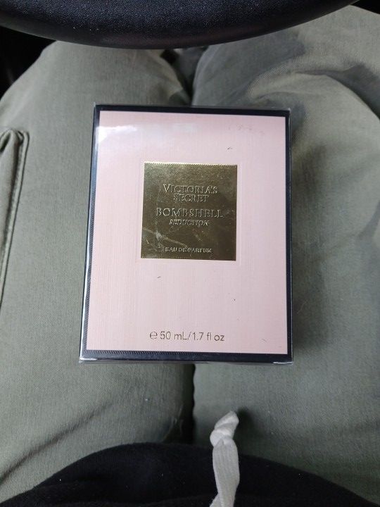 Victoria's Secret Bombshell Seduction Perfume