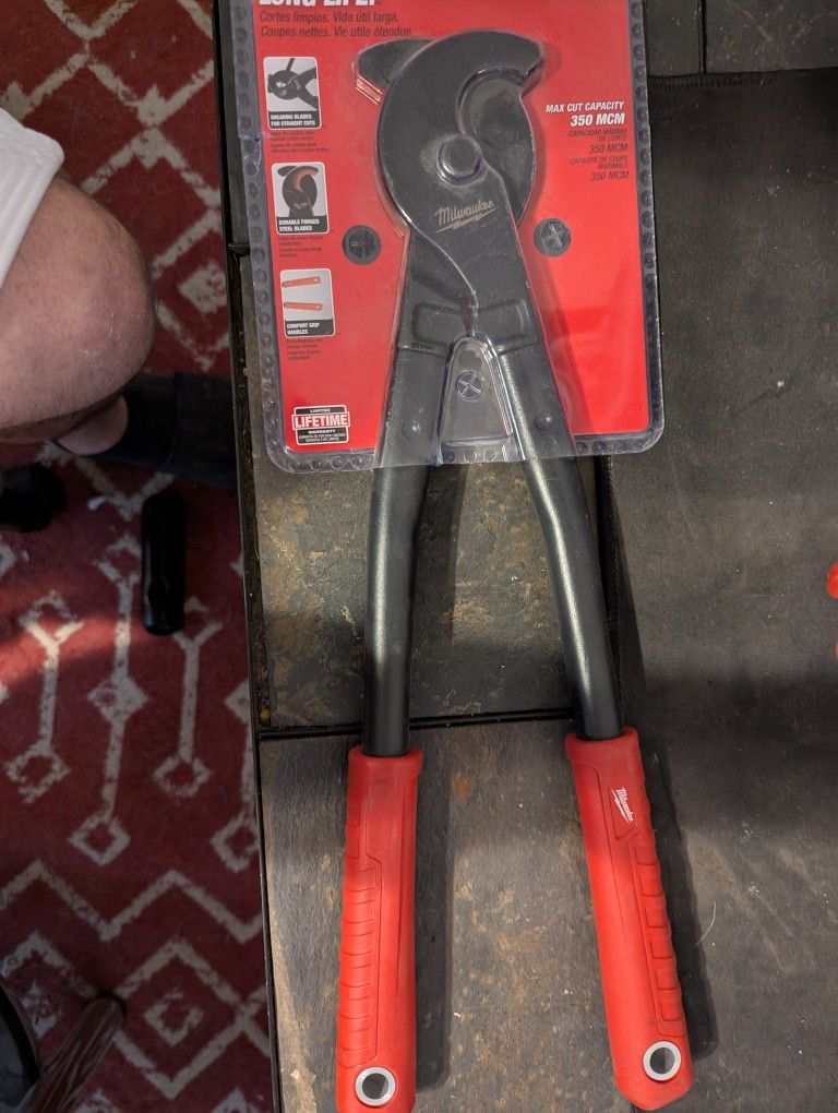 Milwaukee 17" Utility Cable Cutter