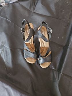Size 7 Ladies Strappy Heals