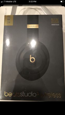 Beats Studio 3 brand new Sealed (midnight Black)