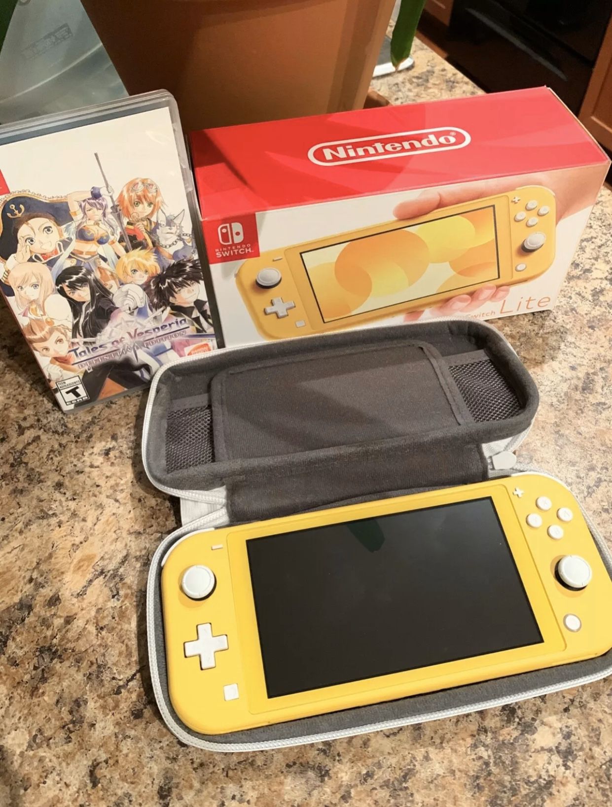 Nintendo Switch Lite - Yellow Color