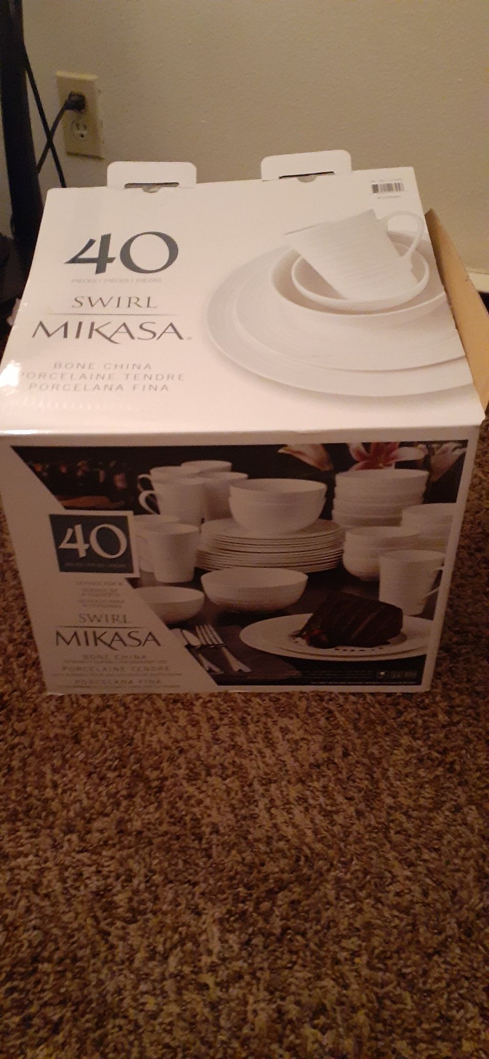 Mikasa 40 piece Dish Set. Brand New! Never used!