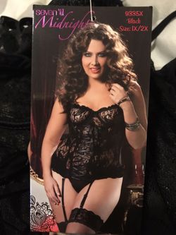 Paisley Lace Bustier And Thong Set