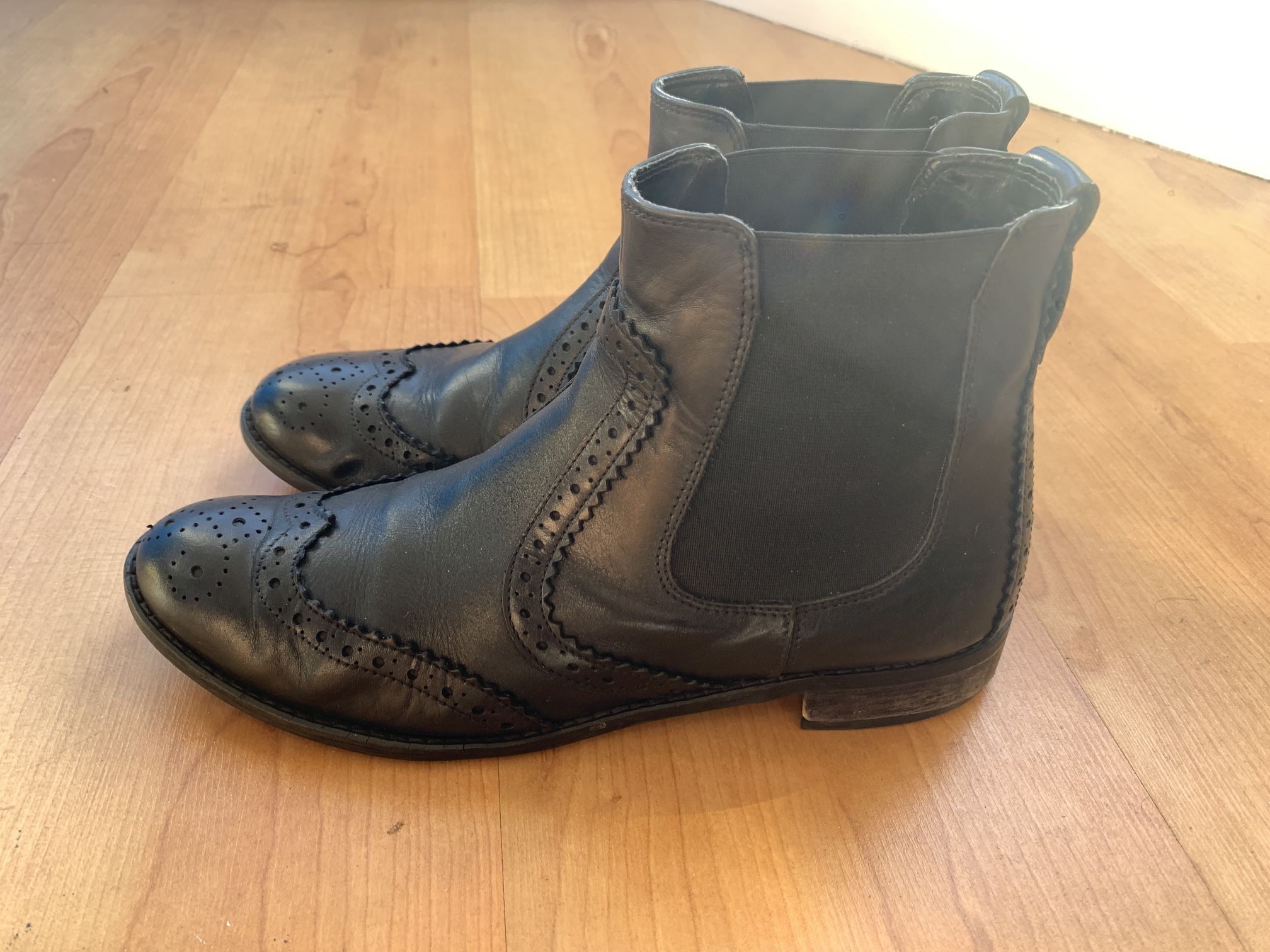 Women Leather Black Chelsea Boots 