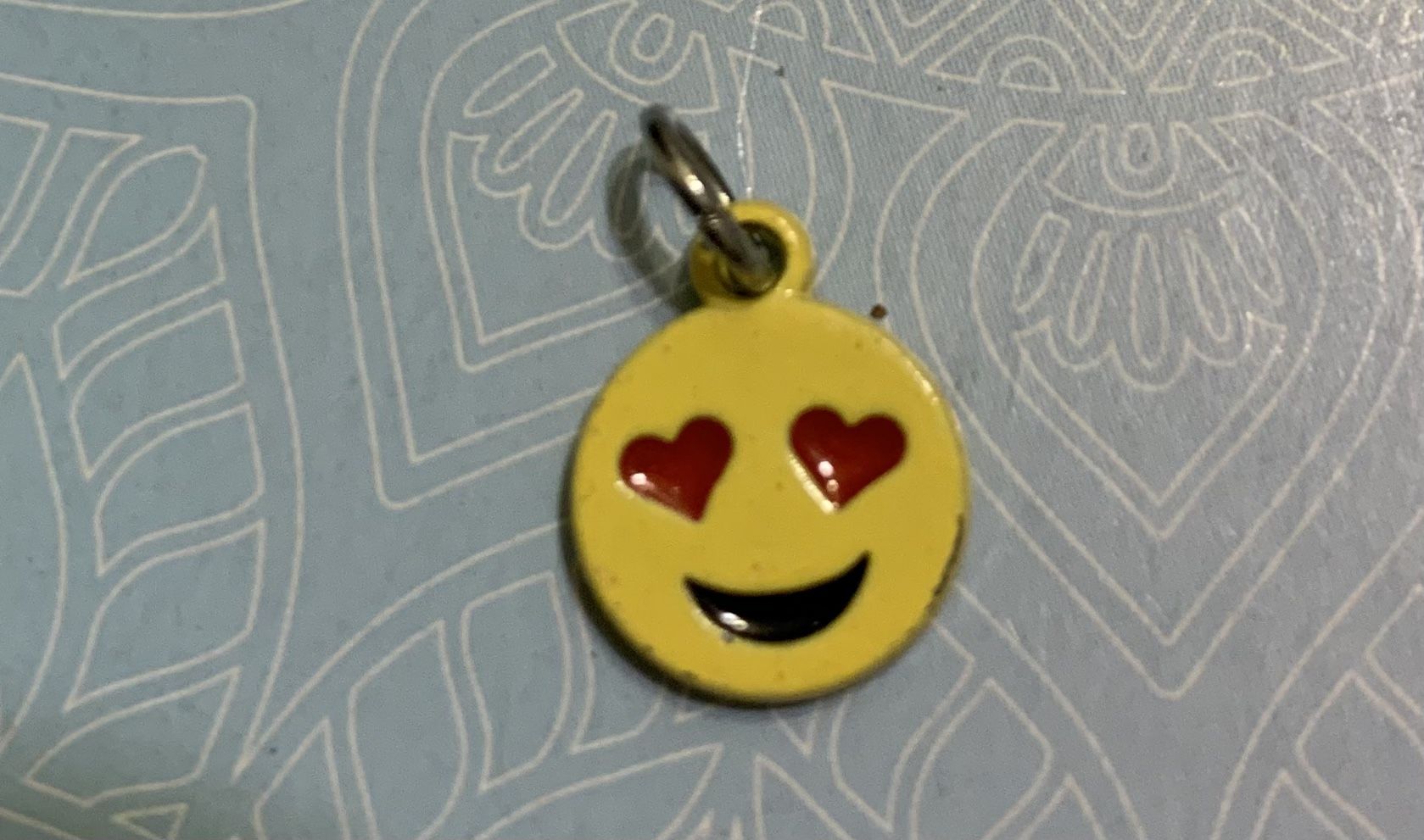 Smile With Heart Eyes Emoji