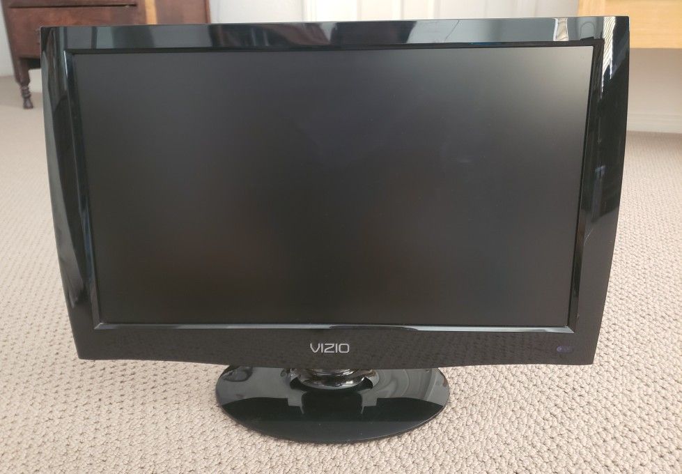 19" VIZIO Flat Screen TV- Pick Up TODAY