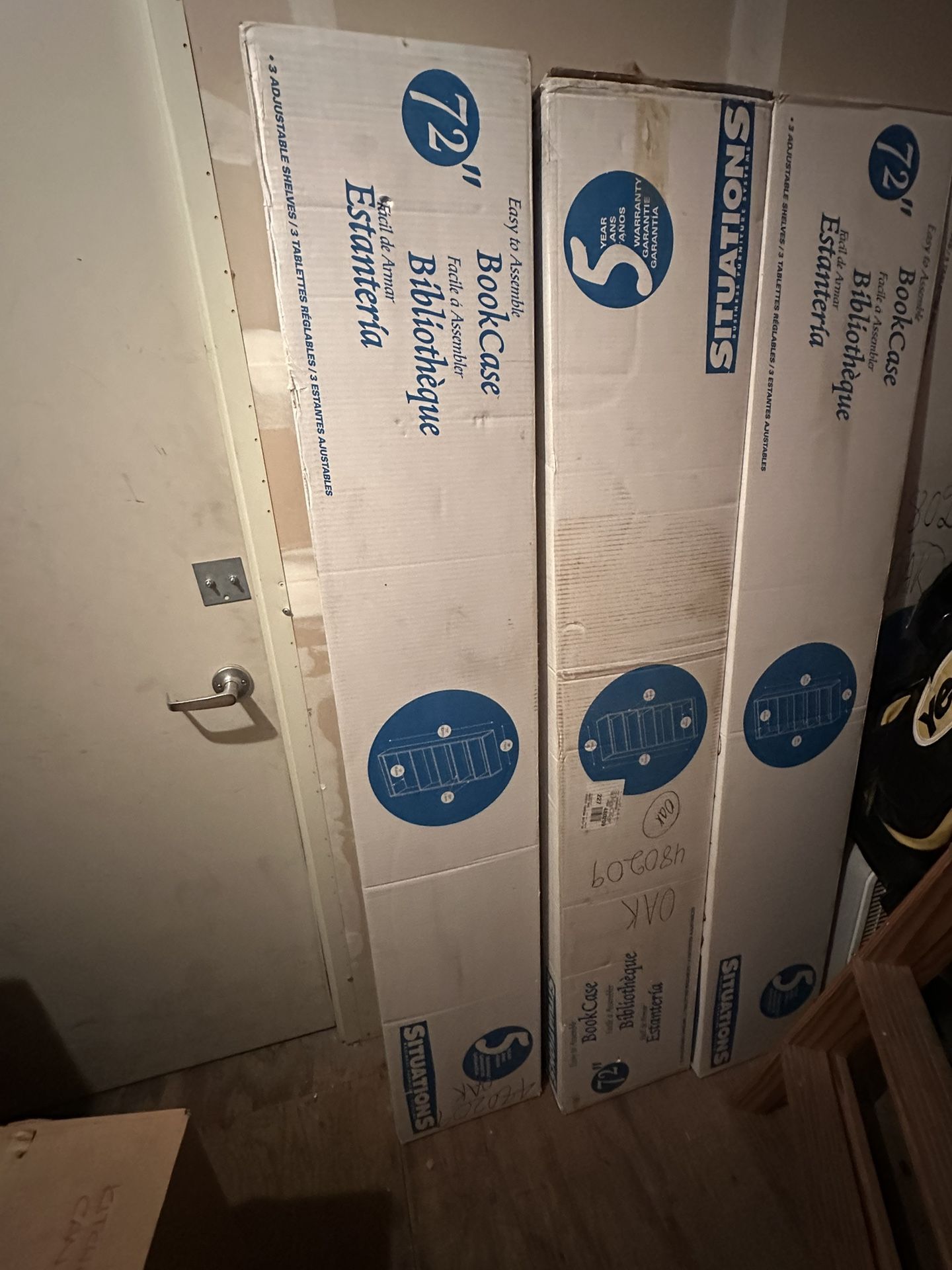 6 Situations Bookshelves 