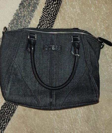 GUESS BAG $15.00