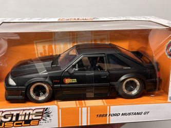 1989 Ford Mustang GT 1:24 Scale Car DieCast Metal