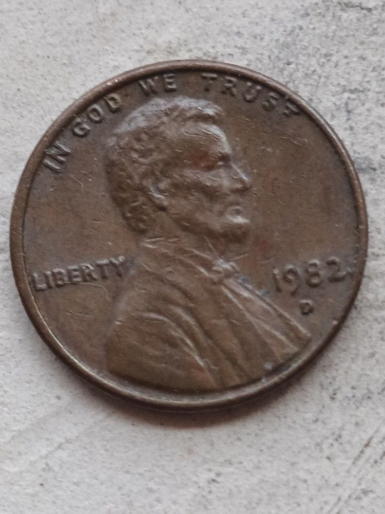 1982 D Lincoln Memorial Copper Penny Large Date 3.1g Date Letter++++#3