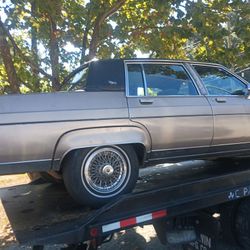 83 Ninety Eight Fender Skirts 