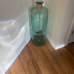 Glass jug