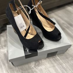 Women’s Size 7 Heel