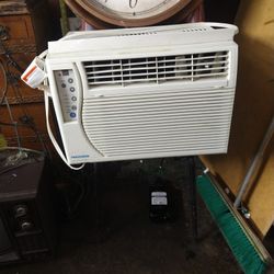 Fedders 5000 BTU Air Conditioner