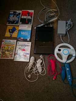 Nintendo Wii Console Bundle with Games and Controllers
