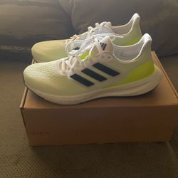 Men’s Adidas Pure boost Size 11.5