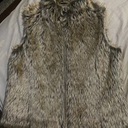 Justice Girl’s Denim And Faux Fur Vest Size 8/10