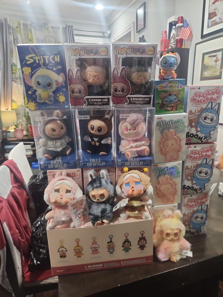 crayon again doll ,labubus,and stitch