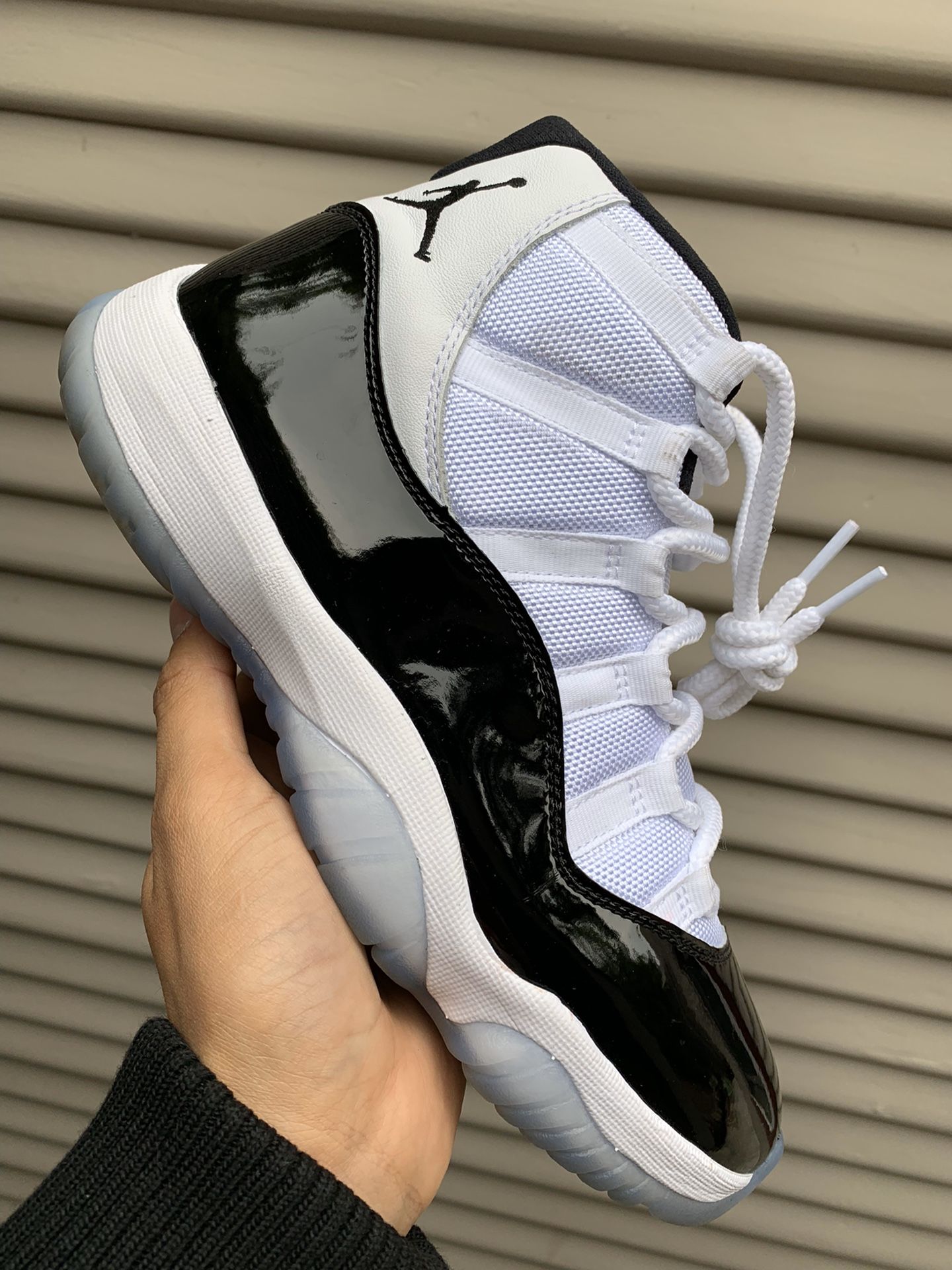 Jordan 11 Concord - Size 7.5