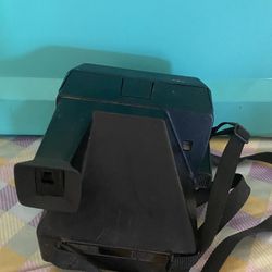 Vintage Polaroid Camera . 20$