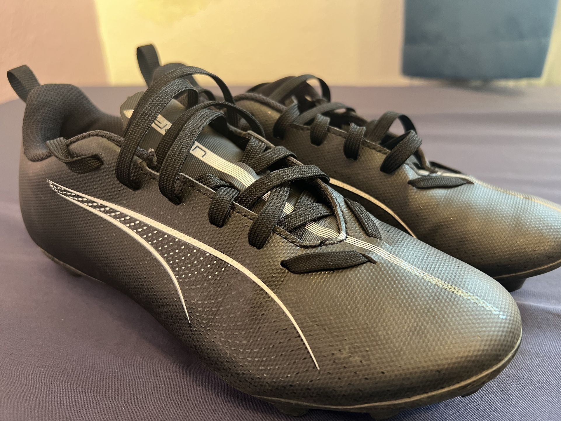 Children PUMA Ultra 5 Play Firm, Artificial Ground Soccer Cleats Sneaker
