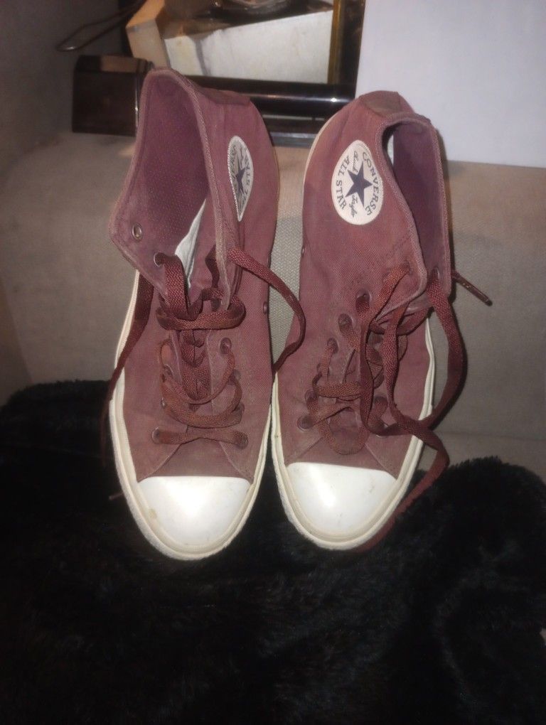 Men's Maroon High Top  Size 9.5 Converse All Stars