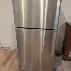 Refrigerator - Perfect for Garage!