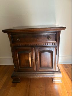 Night stand/ Chest