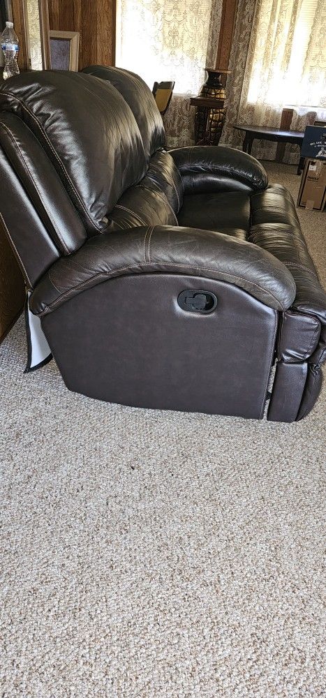 Sofa Recliners. Leather Beautiful Like New