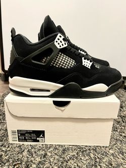 Nike Jordan 4 White Thunder  Size 9 + More