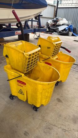 Rubbermaid Commercial Mop Bucket with Wringer