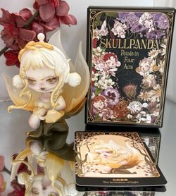 POP MART SKULLPANDA The Invitation of Light Petals in Four Acts Figure