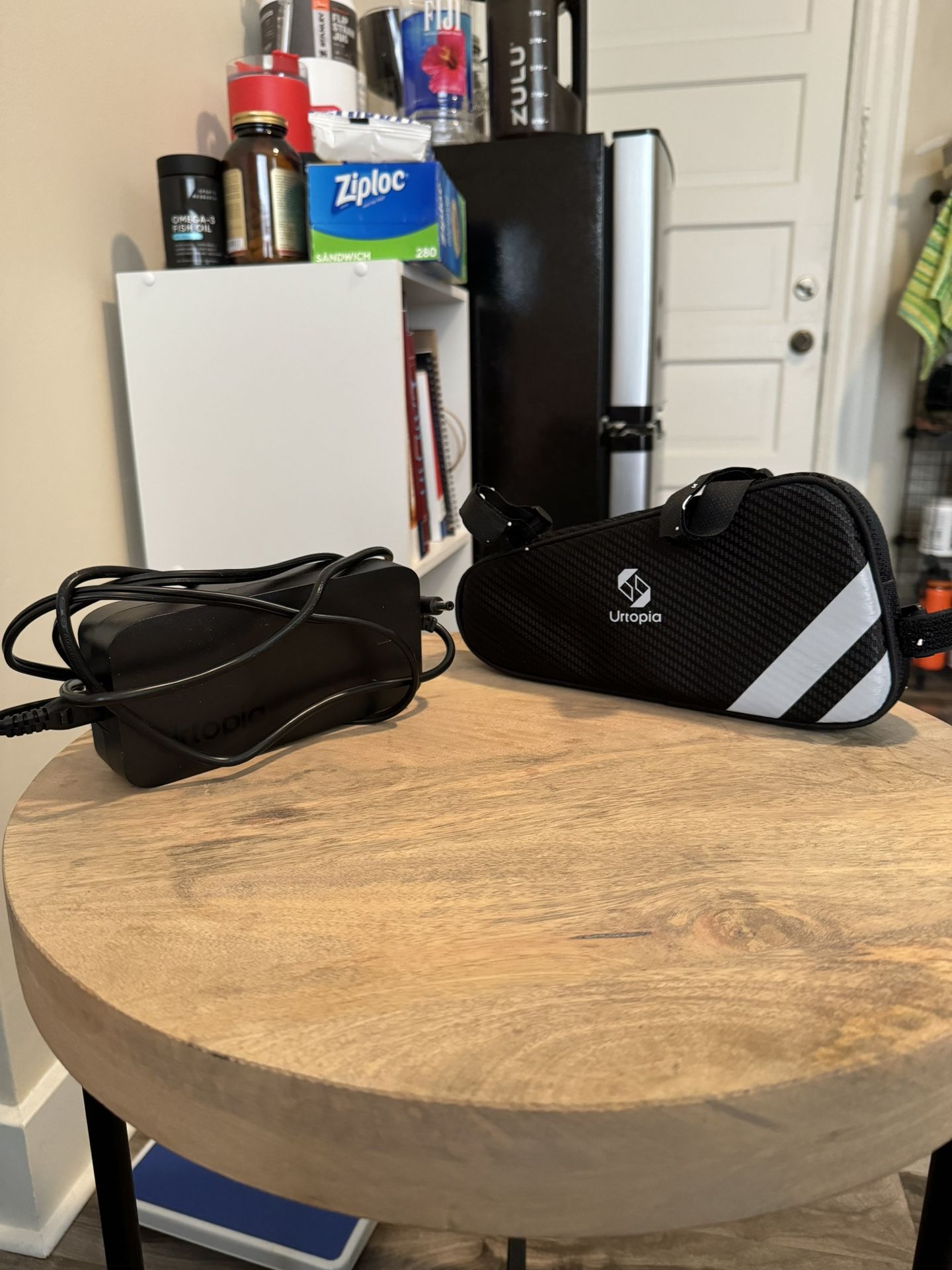 Selling my E-Bike Urtopia carbon and Smart E-Bike Helmet lumos.