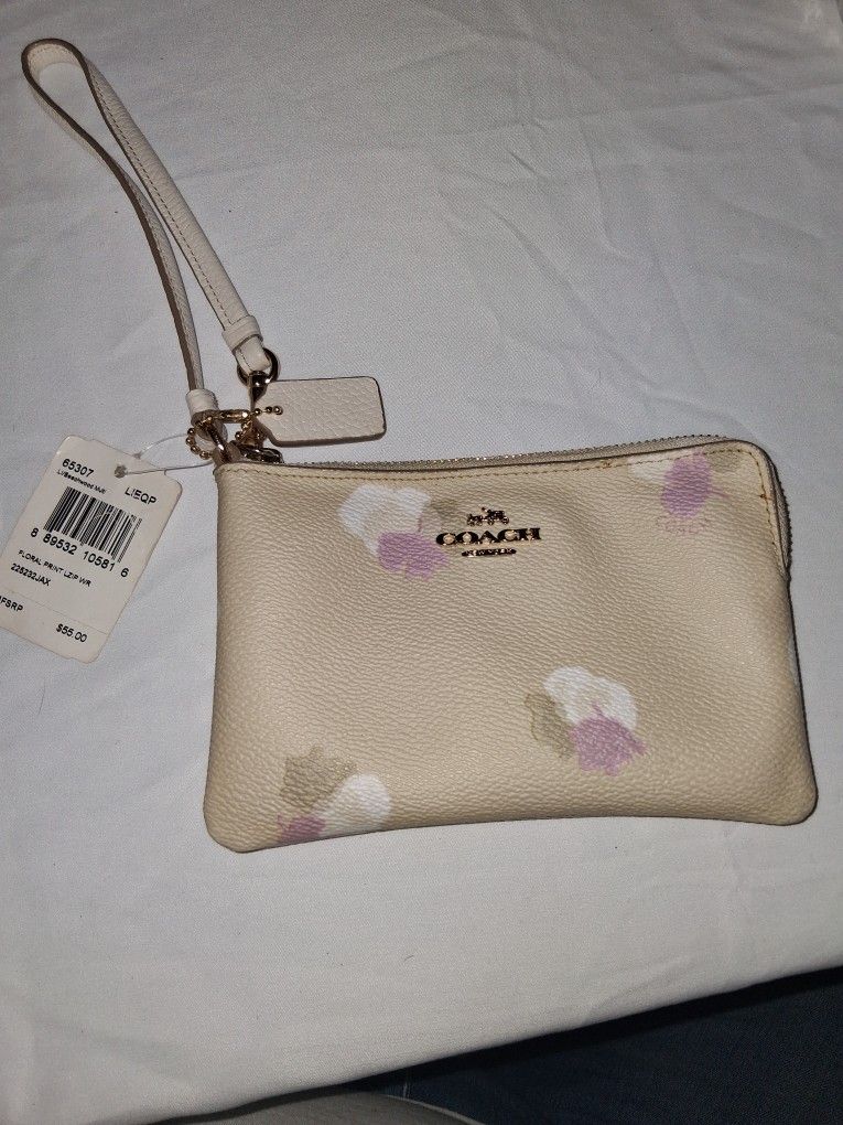 Wristlet Hand Bag