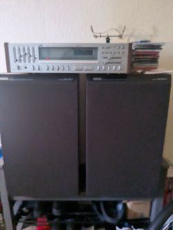 Rs77 JVC digital synthesizer with two Yamaha natural sound speaker systems ns50t