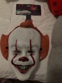 Brand new IT Movie Pennywise Costume Prop Mask