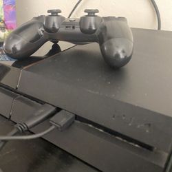 Ps4 With Control 