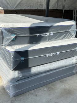 Nectar Mattress.    Nectar Premier Queen Size 13"  Medium Firm Gel Memory Foam.     Brand New Mattre