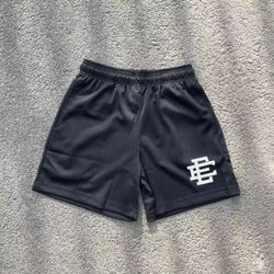 EE shorts Black & White 