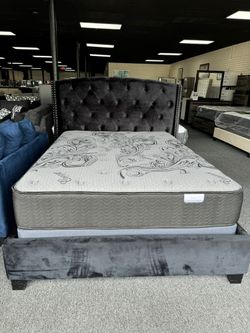 King Size Bedframe. 🚚WE DELIVER🚚