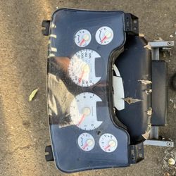 2004 Dodge Ram 2500 Cluster 