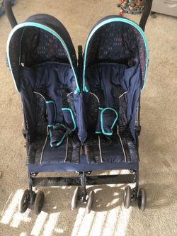 Delta children’s double umbrella stroller