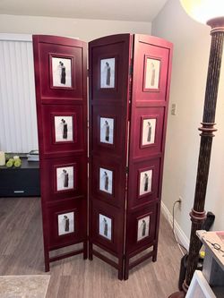 Room divider with photo slots