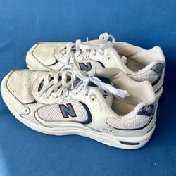 Men’s New Balance 555 White Athletic Shoes, Size 9.5