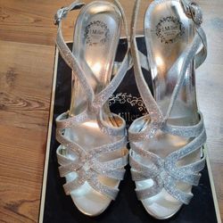 Ladies I Miller heels