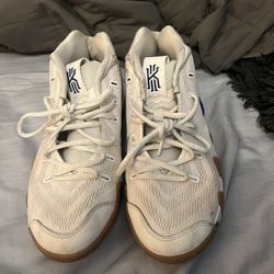 Kyrie 4 GS “Uncle Drew” Size 6.5