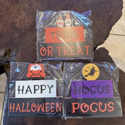 Halloween Decorations Indoor, 3 PCS Halloween Wooden Table Sign Decor, Hocus Pocus Table Centerpiece for Mantle Shelf Tiered Tray, Farmhouse I Smell C
